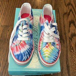 👗New in box - Girls size 12 tie dye Paris Blues shoes